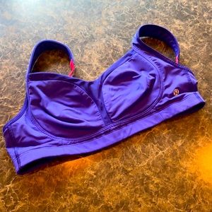 lululemon sports bra